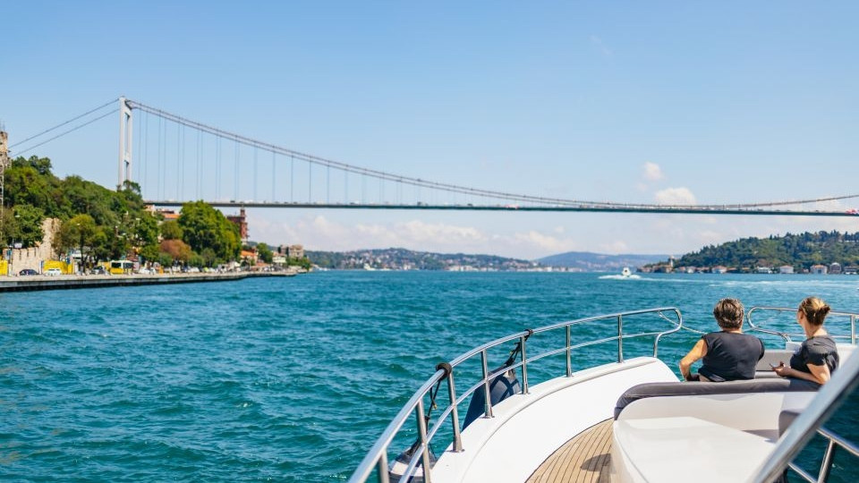 Bosphorus Yacht Cruise with Stopover on Asian Side - Top-Rated Attractions